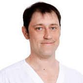 Баев Дмитрий Анатольевич — пластический хирург