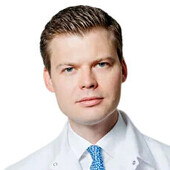 Кириченко Владимир Олегович — окулист (офтальмолог)