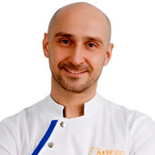 Власов Денис Михайлович — стоматолог-имплантолог, стоматолог