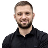 Тиунов Илья Игоревич — стоматолог-ортопед