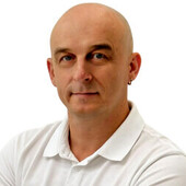 Хромых Сергей Викторович — стоматолог-имплантолог, стоматолог