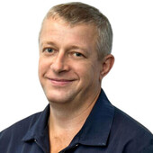 Хлусов Илья Юрьевич — стоматолог, стоматолог-хирург