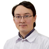 Комиссаров Александр Вадимович — окулист (офтальмолог), офтальмохирург