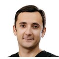 Уляков Эльдар Андреевич - стоматолог, стоматолог-хирург