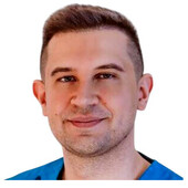 Худари Абдул Разак Мохамад Салех — стоматолог-ортодонт, стоматолог