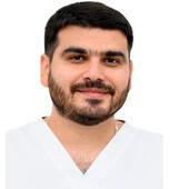 Мкртычян Артур Рафикович — стоматолог-хирург, стоматолог