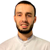 Магомедов Амир Шахмурадович — стоматолог-хирург, стоматолог