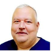 Скоморохов Олег Юрьевич — ортопед, нейрохирург