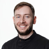 Карабец Никита Георгиевич — стоматолог, стоматолог-хирург