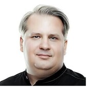 Ящук Максим Владимирович — стоматолог, стоматолог-ортопед