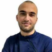 Кацанов Артём Батразович — стоматолог-хирург, стоматолог-имплантолог