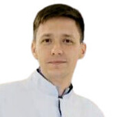 Фаттахов Дмитрий Сергеевич — стоматолог-имплантолог