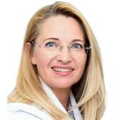 Лапина Елена Николаевна — гинеколог, акушер