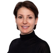 Окулова Елена Владимировна — стоматолог-хирург, стоматолог-пародонтолог