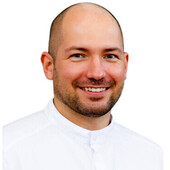 Матвеев Дмитрий Юрьевич — стоматолог, стоматолог-ортопед