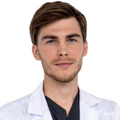 Енин Андрей Андреевич — пластический хирург