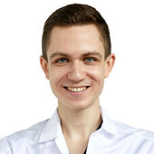 Киреев Виталий Игоревич — стоматолог-хирург, гигиенист стоматологический