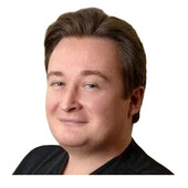 Гинзбург Денис Сергеевич — пластический хирург