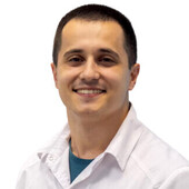 Абдуллаев Руслан Юрьевич — стоматолог