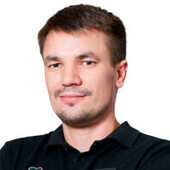 Шумаков Станислав Владимирович — стоматолог-ортопед, стоматолог