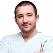 Лучер Антон Евгеньевич — стоматолог