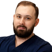 Молчанов Владислав Олегович — стоматолог-хирург
